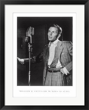Framed Art Frank Sinatra (with microphone) by William Gottlieb