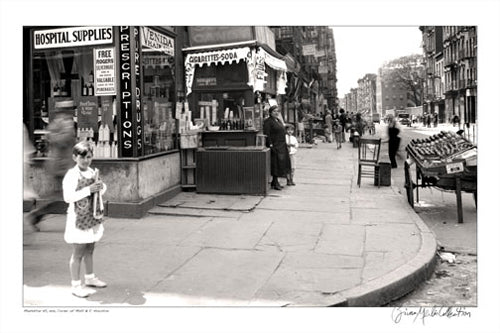 Framed Art Mott Street, Manhattan, New York, 1925 by Merlis Collection