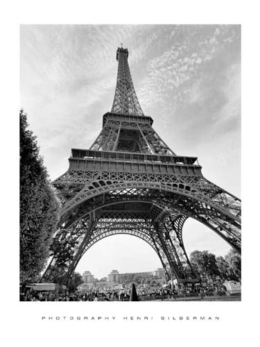 Framed Art La Tour Eiffel, Paris by Henri Silberman | 19 3/4 x 15 3/4