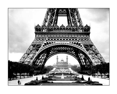 Framed Art La Tour Eiffel Et Le Vieux Trocadero by Roger-Viollet Collection