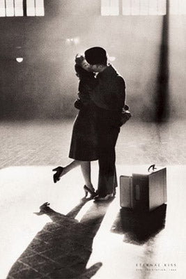 Eternal Kiss, Central Station, 1944 Wall Art | 36 x 24 Fine Art Print