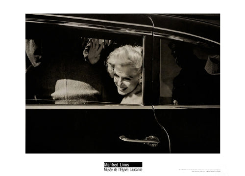 Framed Art Marilyn Monroe in Limousine, Chicago, 1959 by Manfred Linus