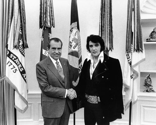Framed Art Elvis Presley Meets President Richard Nixon, December 21, 1970 by M...