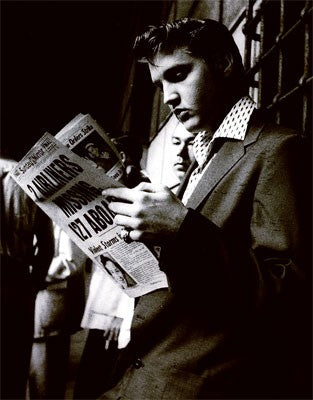 Elvis Reading the Sunday Mirror Wall Art | 24 x 18 Fine Art Print
